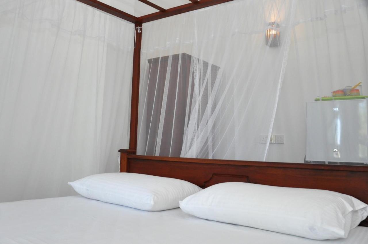 The Ocean Bed and Breakfast Unawatuna Εξωτερικό φωτογραφία