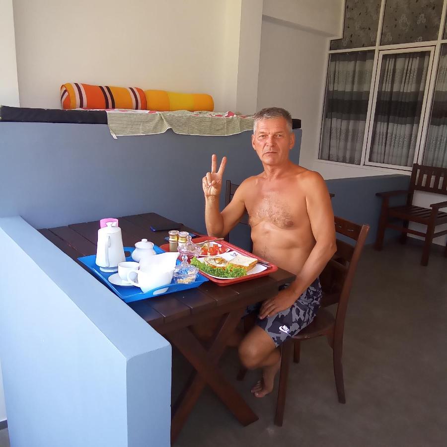 The Ocean Bed and Breakfast Unawatuna Δωμάτιο φωτογραφία